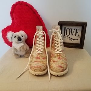 Dirty Laundry Floral Rain Boots